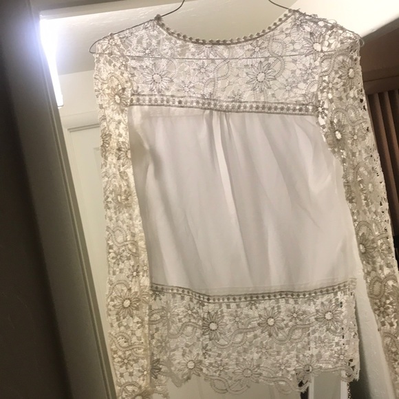 White flowery shirt - Picture 1 of 1